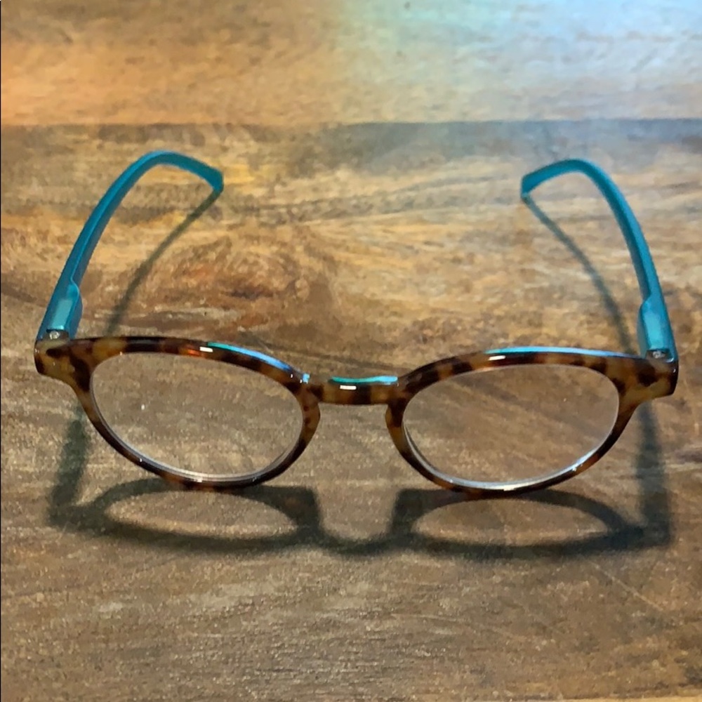 Two pairs of tortoise frame readers +1.75